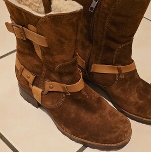Ugg Boots With Buckle & Metal Details.